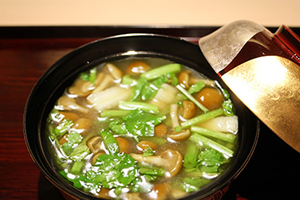 クレソンとなめこの汁